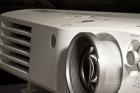 Panasonic PT AX 200 E Beamer 5Monate alt NP 1099 Euro inkl Rechnung